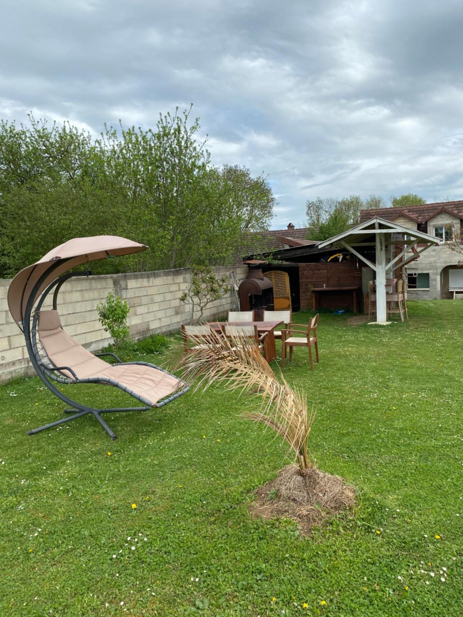 Le Maquis Villa Charmes  Exterior foto